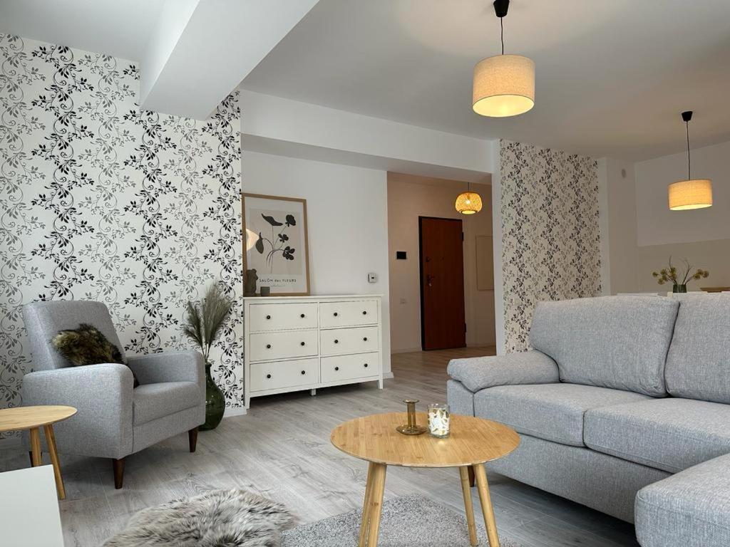 City Center Accommodation 111 Resita Esterno foto